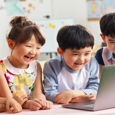 ติวภาษาอังกฤษพื้นฐานให้คล่องใน 3 เดือน: ตารางเรียนรายสัปดาห์ + วิธีทบทวนไม่ลืม!